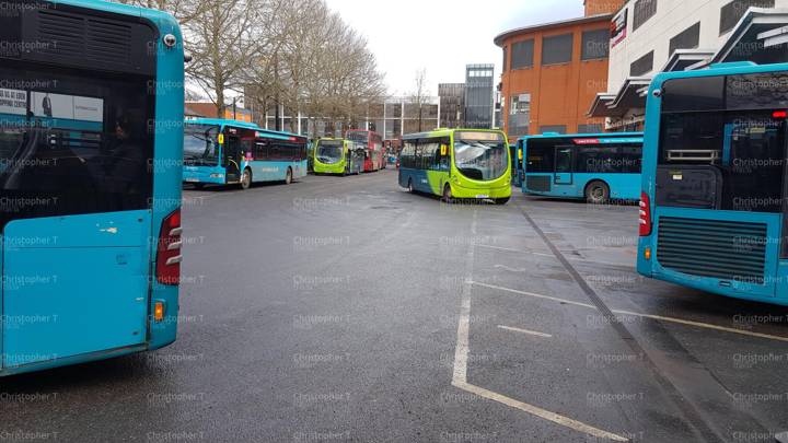 Image of Arriva Beds and Bucks vehicle 2325. Taken by Christopher T at 11.05.34 on 2022.02.14